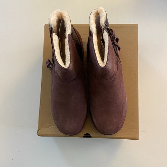 NIB BEARPAW Stacey Ankle Zip Up Suede Leather Shearling NeverWet Boot 8 - Picture 4 of 6